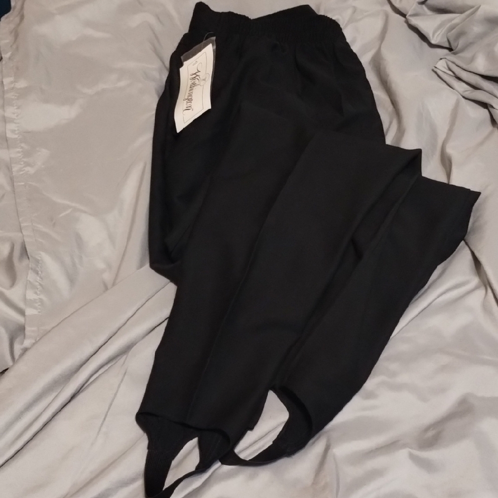 Worthington Black Leggings with High Waist and Stirrup Design
